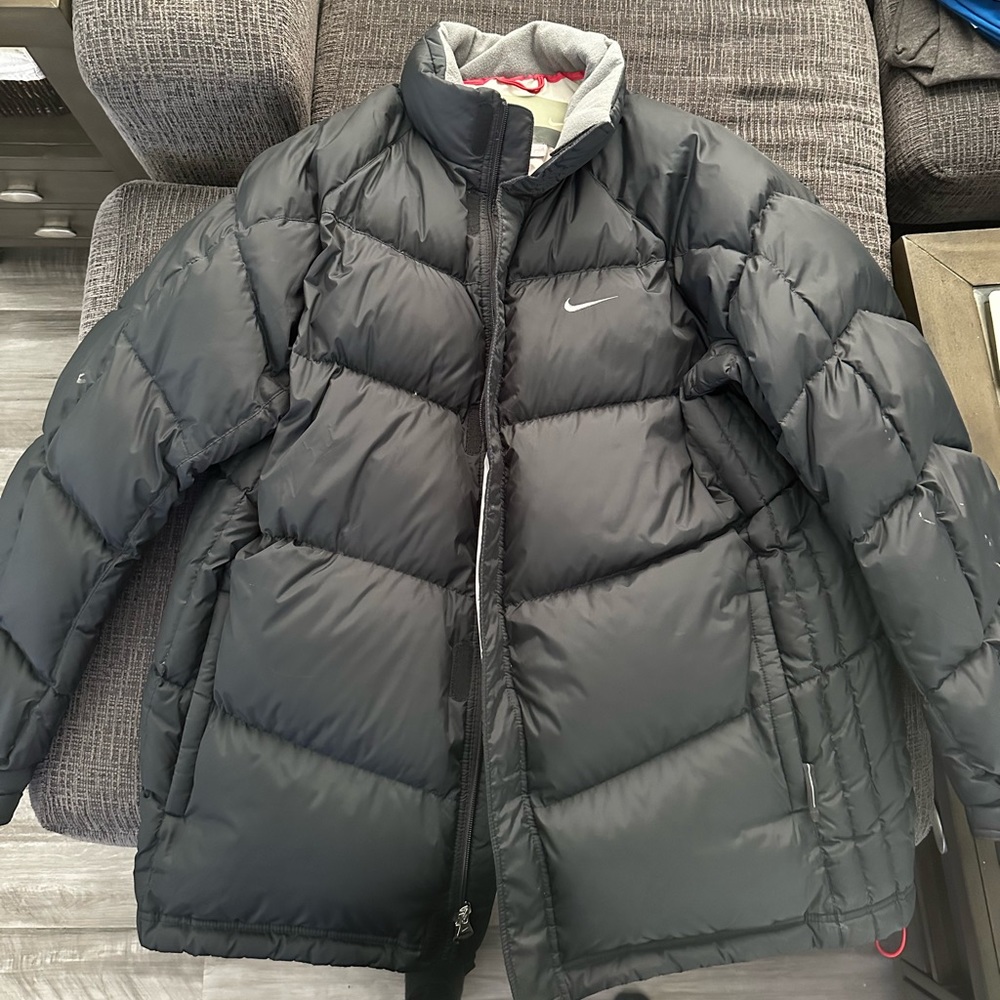 Nike Jacket (XXL) never worn.